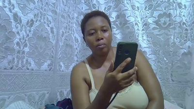 bigclit_mom live cam on Cam4
