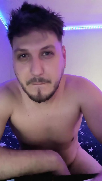 bigdick22cm6 live cam on Cam4