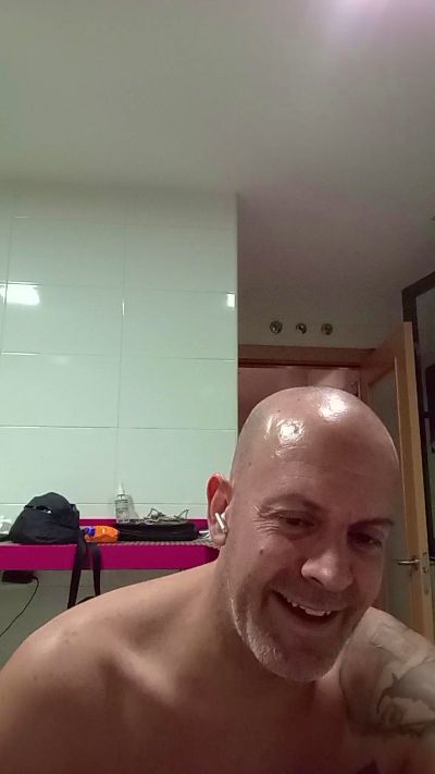 bigdick40 live cam on Cam4