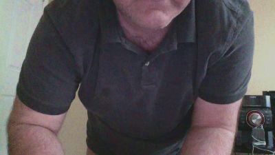 bigdickcum76pm live cam on Cam4