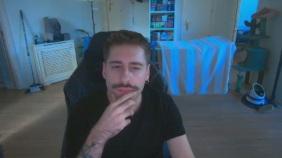 bigdickyoun1 live cam on Cam4