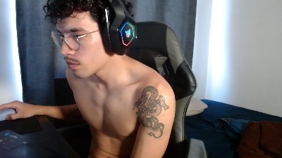 bigdragonboy live cam on Cam4