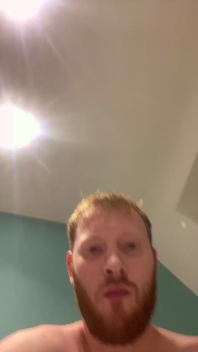 bigessential live cam on Cam4