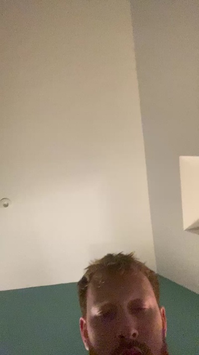 bigessential live cam on Cam4