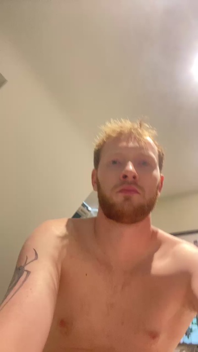 bigessential live cam on Cam4