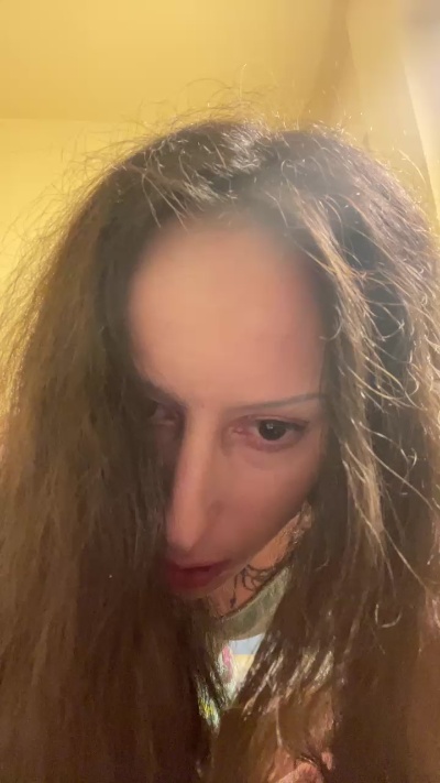 bigiulia42gcom2 live cam on Cam4