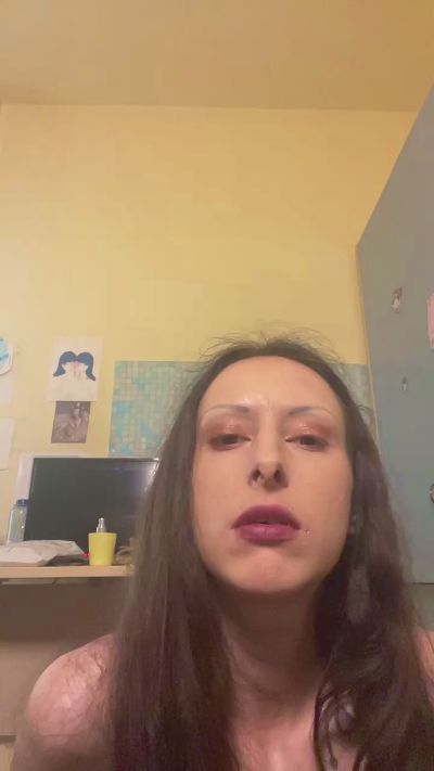 bigiulia42gcom2 live cam on Cam4