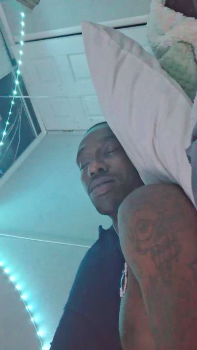 bigjer6 live cam on Cam4