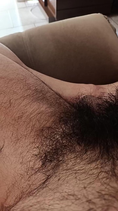 bignhairy_br live cam on Cam4