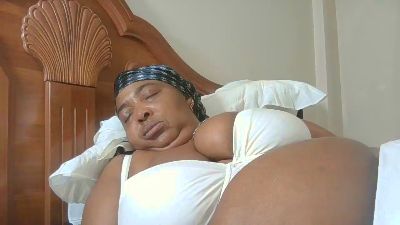 bigpussylipsx53 live cam on Cam4