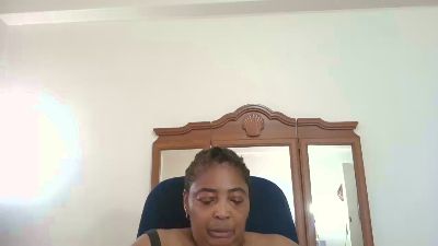 bigpussylipsx53 live cam on Cam4