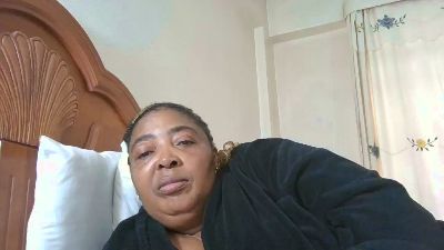 bigpussylipsx53 live cam on Cam4