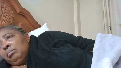 bigpussylipsx53 live cam on Cam4