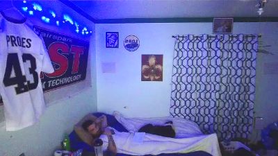 bigtoyguy3434 live cam on Cam4