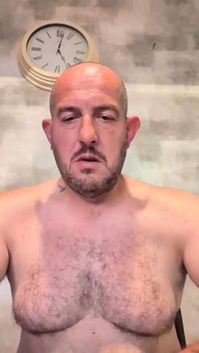 bikerbear197 live cam on Cam4