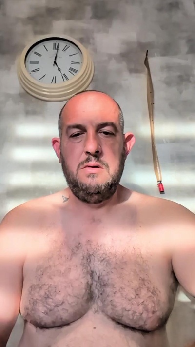 bikerbear197 live cam on Cam4