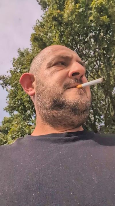 bikerbear197 live cam on Cam4