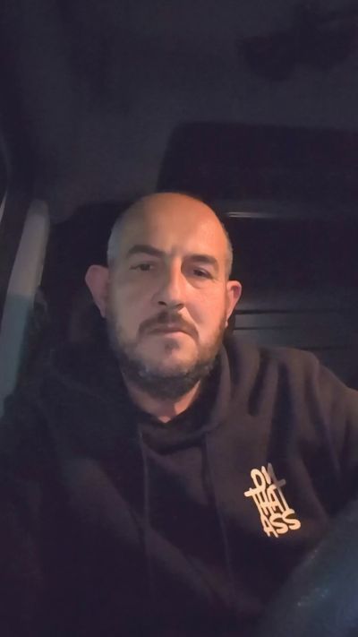 bikerbear197 live cam on Cam4