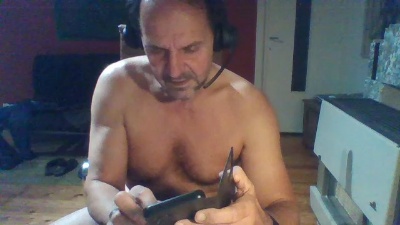 bikingguy2 live cam on Cam4