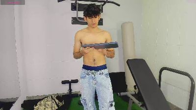 billy_wildd live cam on Cam4
