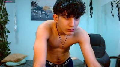 billy_wildd live cam on Cam4