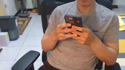bio1988 live cam on Cam4