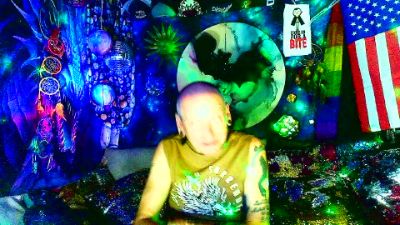 biteme69691 live cam on Cam4