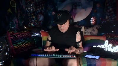 biteme69691 live cam on Cam4
