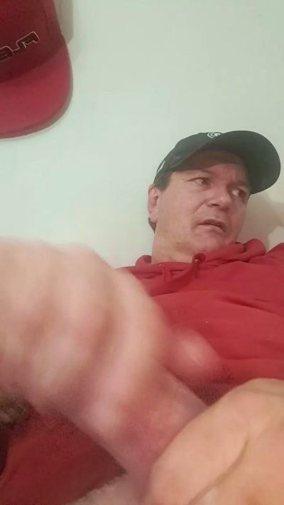 bitemypillo1 live cam on Cam4
