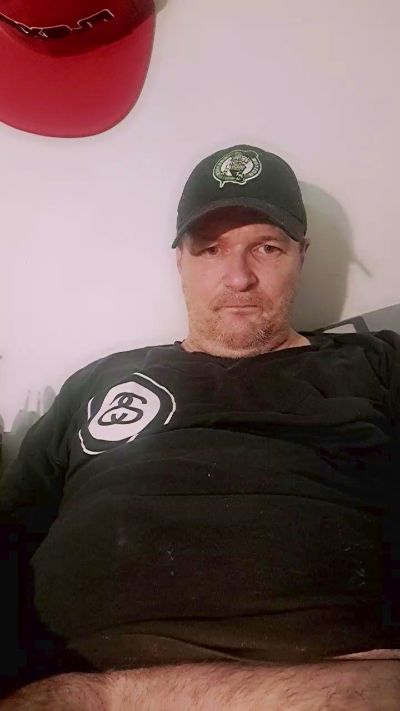 bitemypillo1 live cam on Cam4