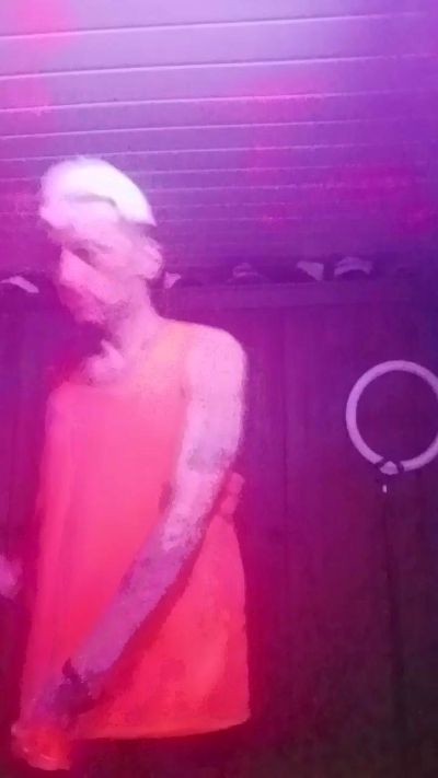 bizzarap1987 live cam on Cam4