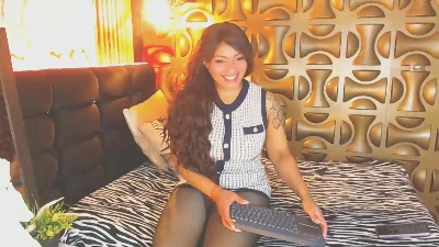 black_ambar live cam on Cam4