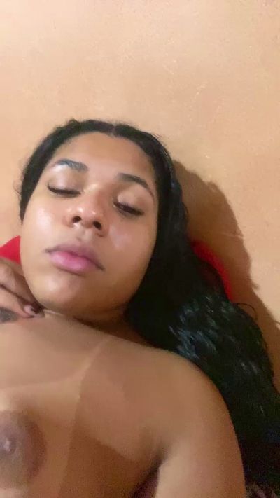 blackbarbiebzs live cam on Cam4