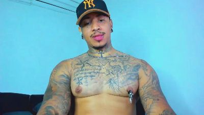 blackdavidtatto live cam on Cam4