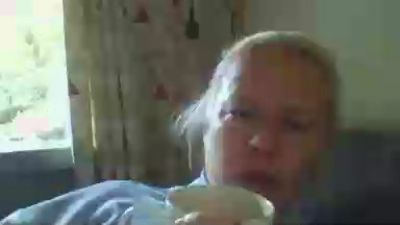 blondeandpetite live cam on Cam4