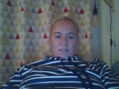 blondeandpetite live cam on Cam4