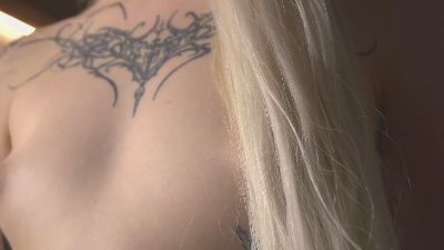 blondie_ink live cam on Cam4