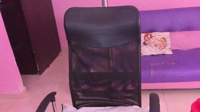 blondie_squirt live cam on Cam4