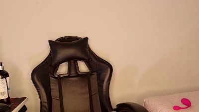 blondie_squirt live cam on Cam4