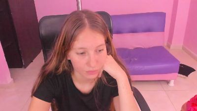blondie_squirt live cam on Cam4