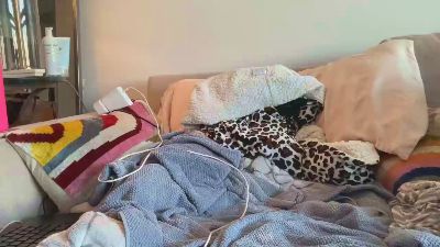 blondieslutt live cam on Cam4