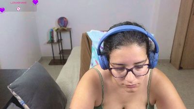 blue_moon_ live cam on Cam4