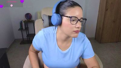 blue_moon_ live cam on Cam4