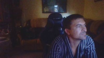 blueyes32 live cam on Cam4