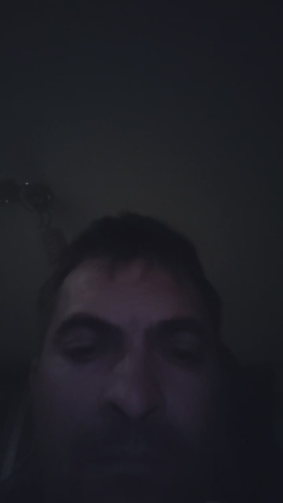 blueyes32 live cam on Cam4