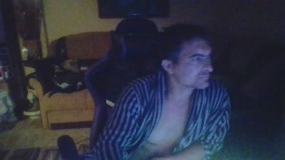 blueyes32 live cam on Cam4