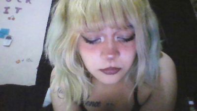 blurredbabyx live cam on Cam4