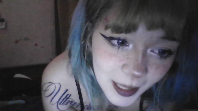 blurredbabyx live cam on Cam4