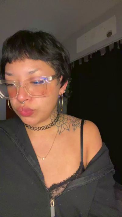 blurrywendy webcam