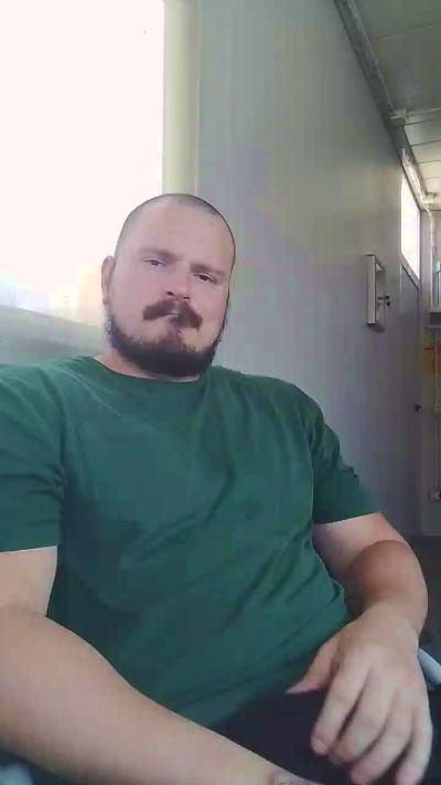 bnbn21 live cam on Cam4